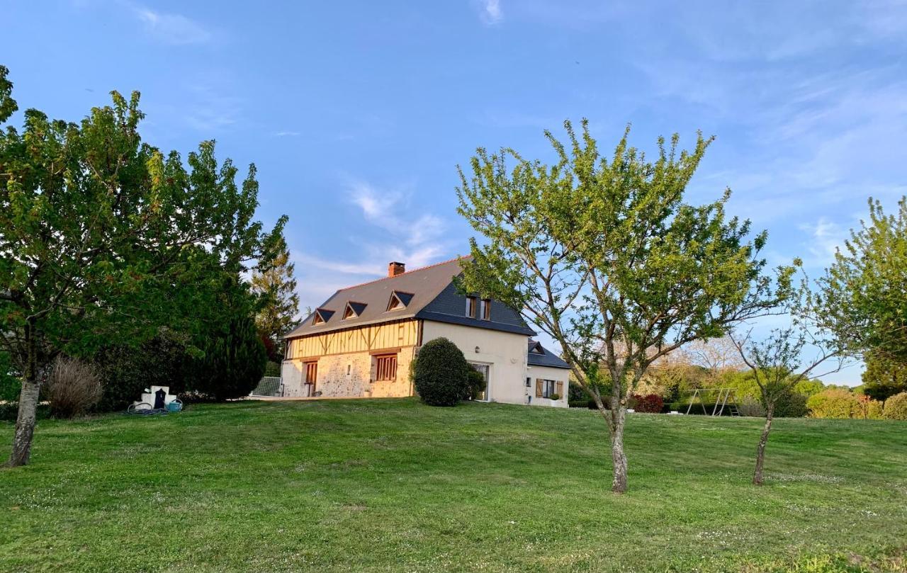 Le Logis De La Chouette Hotel Bauge-en-Anjou Exterior photo